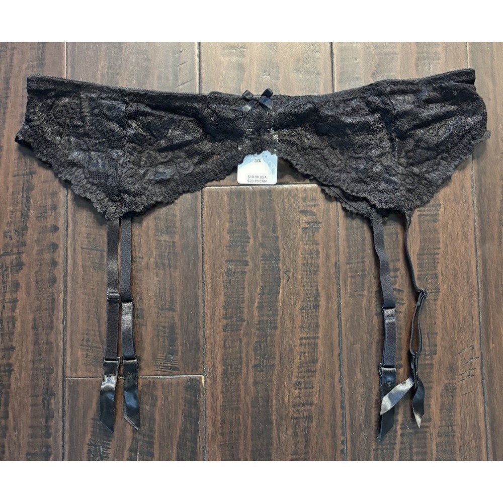 Torrid Lace Garter Belt Size 3/4 Black Sexy Lingerie NEW